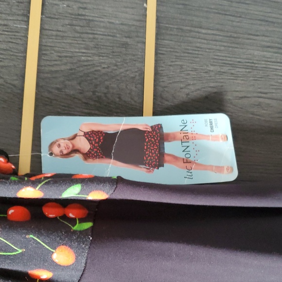 LA FONTAINE - Picture 2 of 4